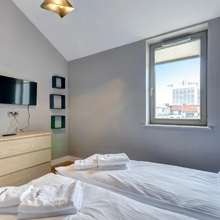 Dom & House Szafarnia Modern On The Motlawa River 2* Gdansk