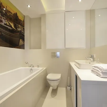 Apartahotel Dom & House Szafarnia Modern On The Motlawa River