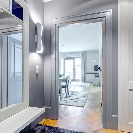 Apartahotel Dom & House Szafarnia Modern On The Motlawa River