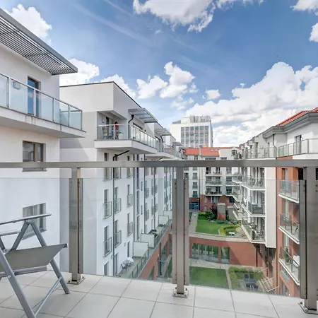 Apartmanhotel Dom & House Szafarnia Modern On The Motlawa River Gdańsk