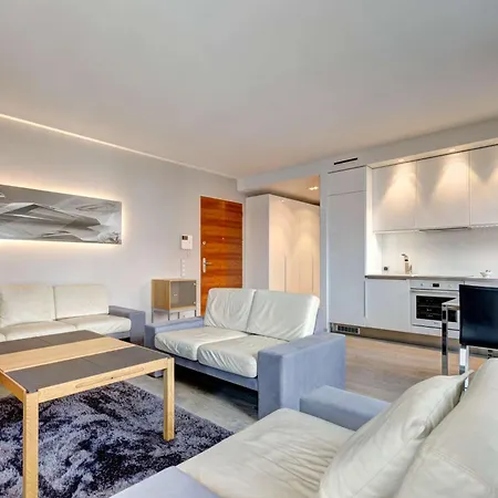 Apartmanhotel Dom & House Szafarnia Modern On The Motlawa River