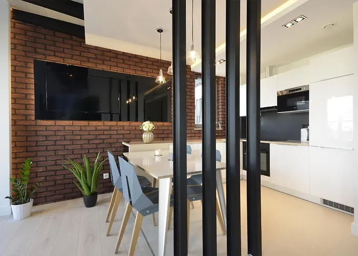 Dom & House Szafarnia Modern On The Motlawa River Apart Otel 2*