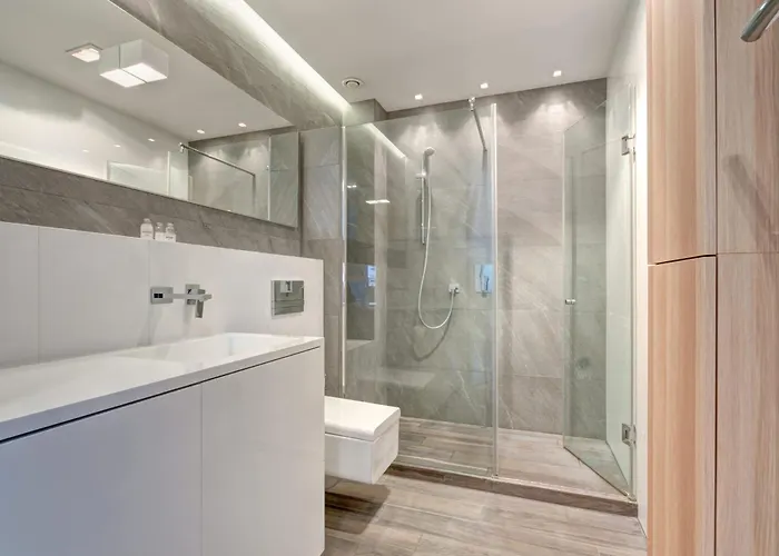 Apart Otel Dom & House Szafarnia Modern On The Motlawa River Gdansk