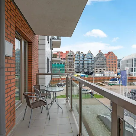 公寓式酒店 Dom & House Szafarnia Modern On The Motlawa River 格但斯克